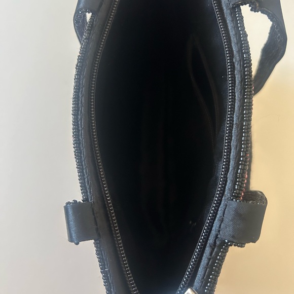 - Black and Pink Shoulder Bag with Floral beading - Picture 6 of 11